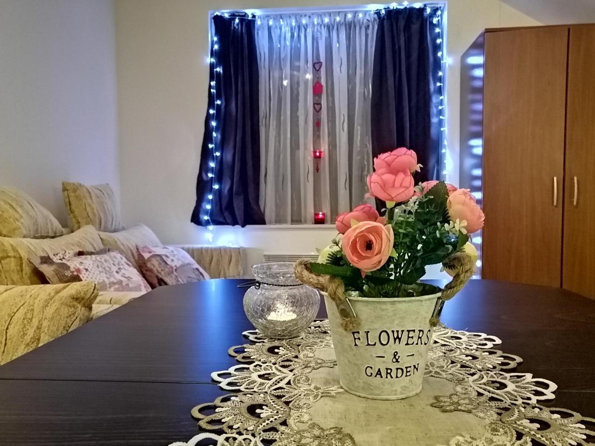 Studio At Home Pamporovo Ngoại thất bức ảnh
